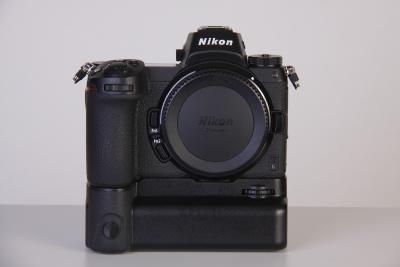NIKON Z6 NU + GRIP