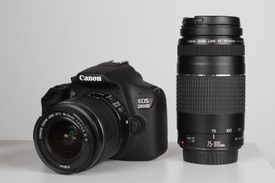 CANON 2000D + 18-55 IS + 75-300 mm