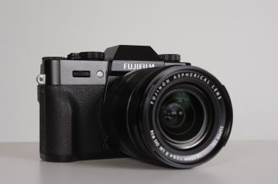 FUJI XT30 + XF 18-55 mm F:2,8-4 OIS