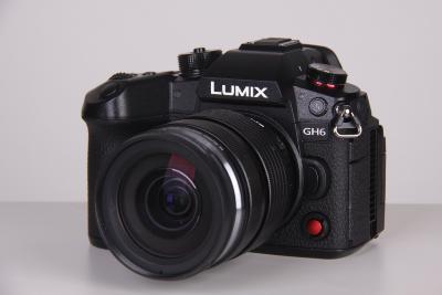 PANASONIC GH6 + ZUIKO 12-40 mm F:2,8 PRO II