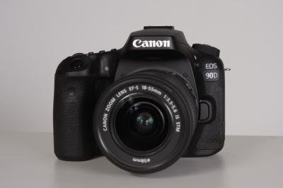 CANON 90D + 18-55 mm IS STM