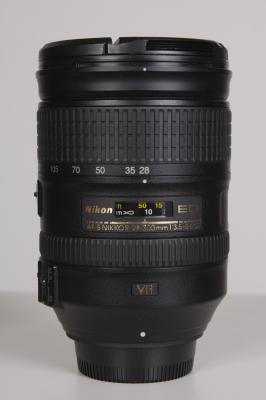 NIKON AFS 28-300 mm F:3,5-5,6 VR