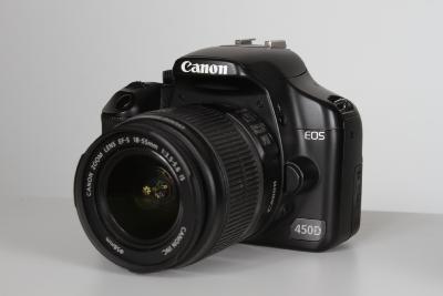 CANON EOS 450D + EFS 18-55 mm IS