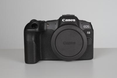 CANON EOS R8 NU